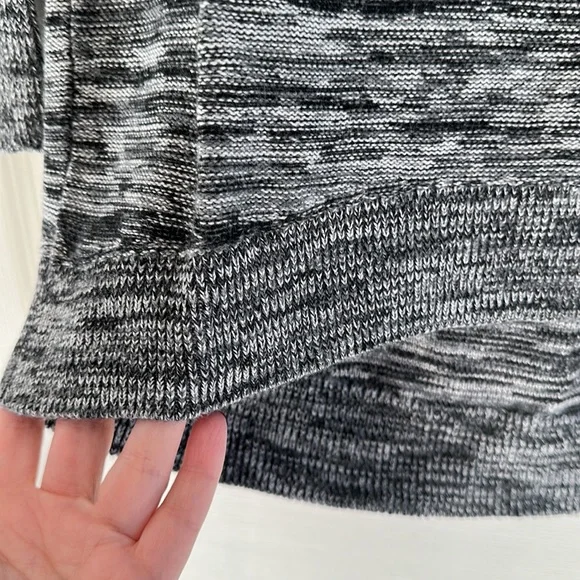 Loft black, gray & white sweater (M). - Picture 5 of 5